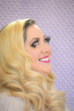 Cargar imagen en el visor de la galería, Cotton Candy Dreams Eyelash Collection by Timoi