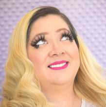 Cargar imagen en el visor de la galería, Cotton Candy Dreams Eyelash Collection by Timoi