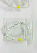 Cargar imagen en el visor de la galería, Lolita Pearl Necklace and Bracelet Set #1
